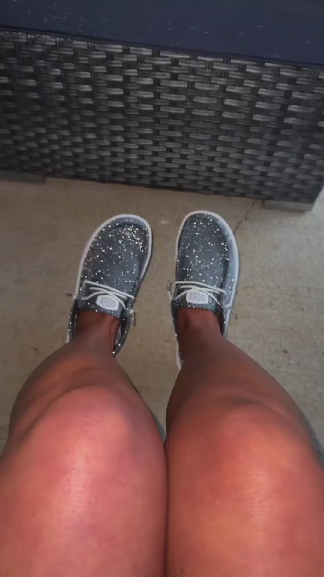 Wendy Metallic Sparkle video